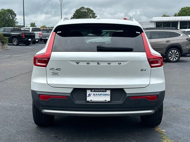 2023 Volvo XC40 B4 Core