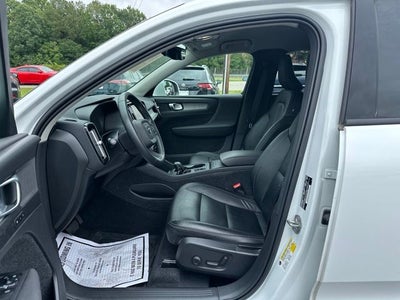 2023 Volvo XC40 B4 Core