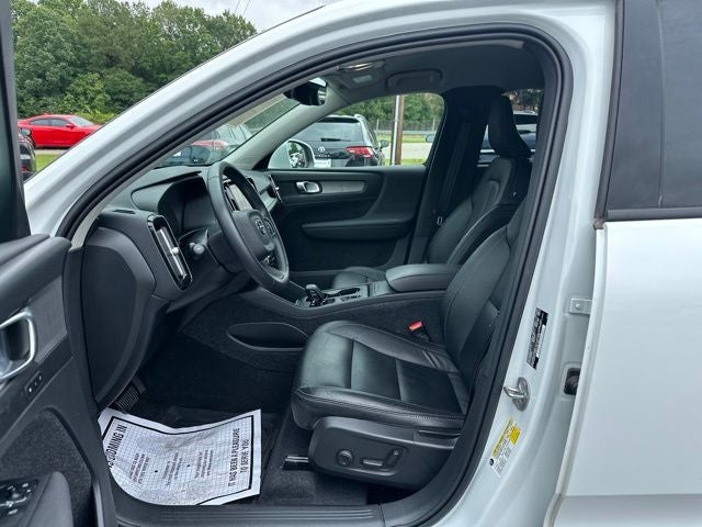 2023 Volvo XC40 B4 Core