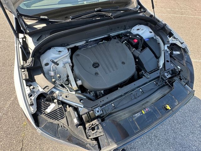 2023 Volvo XC60 B5 Plus Dark Theme
