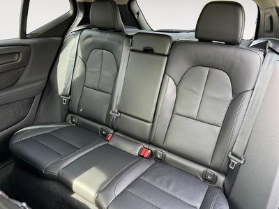 2023 Volvo XC40 B5 Plus Bright Theme