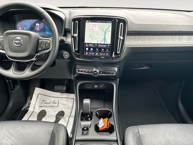2025 Volvo XC40 B5 Core