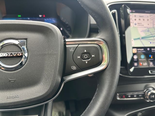 2025 Volvo XC40 B5 Core