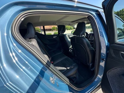 2023 Volvo XC40 Ultimate
