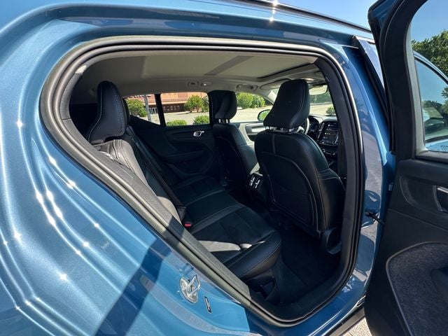 2023 Volvo XC40 Ultimate