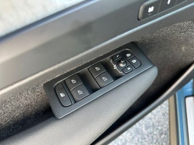 2023 Volvo XC40 Ultimate