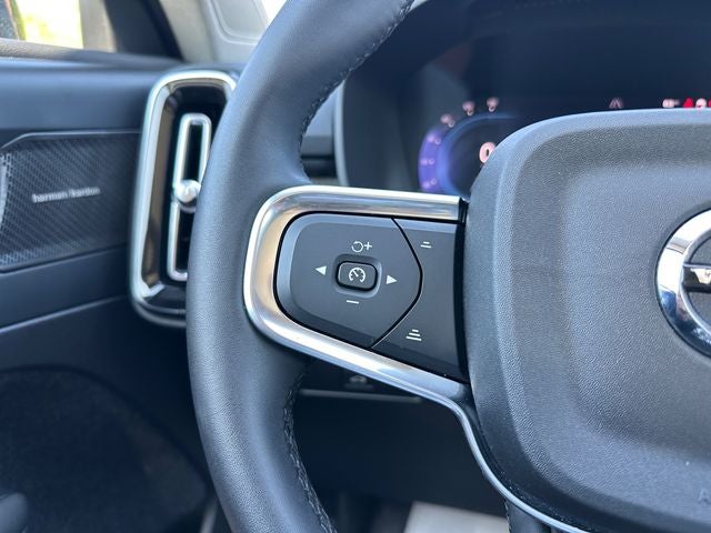 2023 Volvo XC40 Ultimate