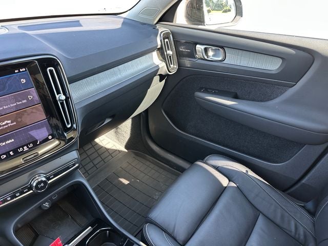 2023 Volvo XC40 Ultimate