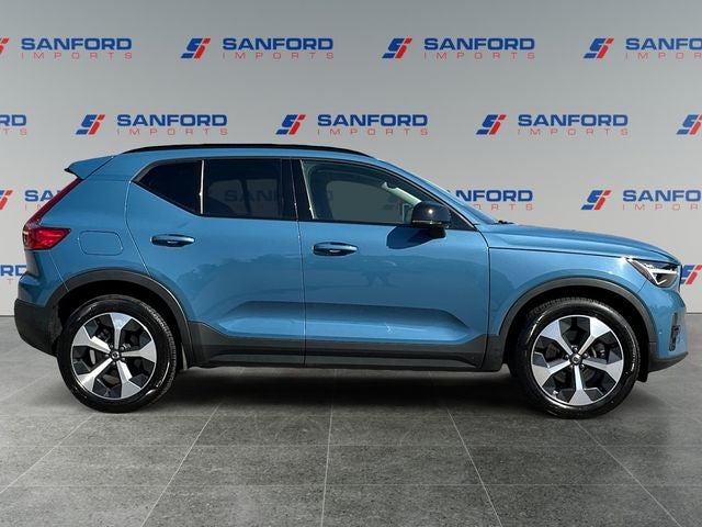 2023 Volvo XC40 Ultimate