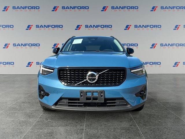 2023 Volvo XC40 Ultimate