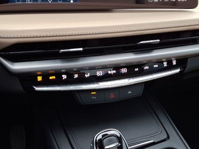 2025 Cadillac XT4 Premium Luxury