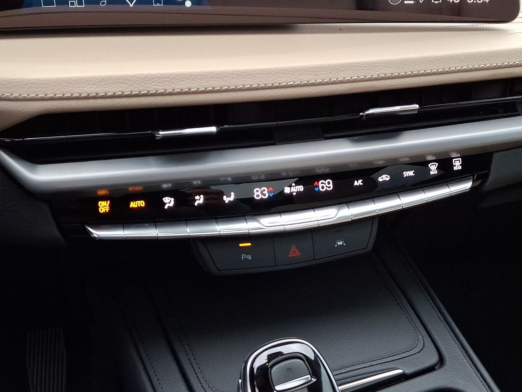 2025 Cadillac XT4 Premium Luxury