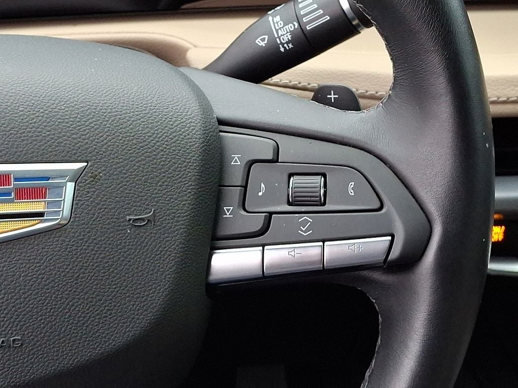 2025 Cadillac XT4 Premium Luxury