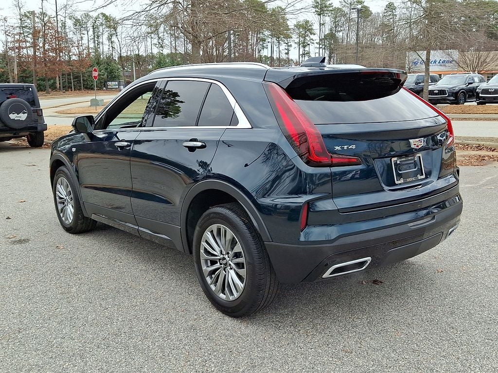 2025 Cadillac XT4 Premium Luxury