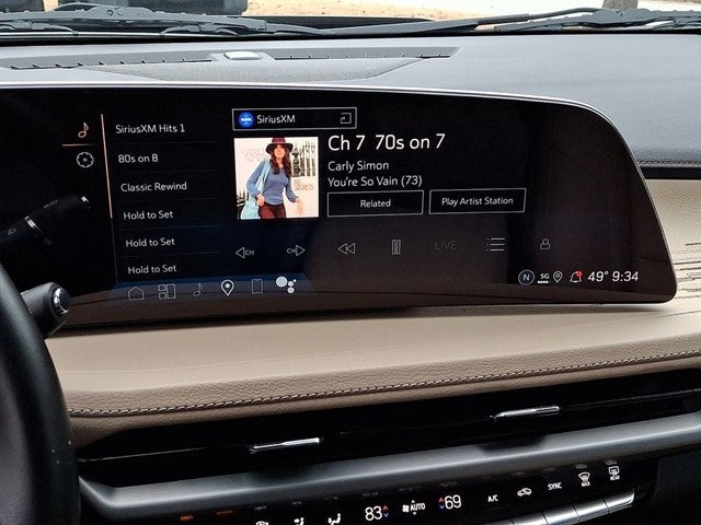 2025 Cadillac XT4 Premium Luxury