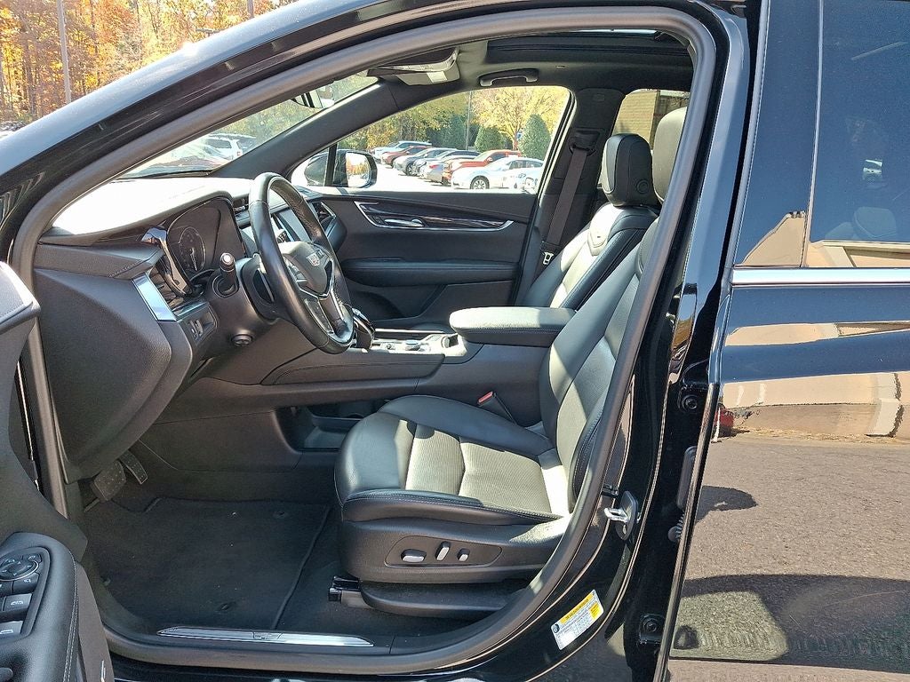 2022 Cadillac XT5 Premium Luxury