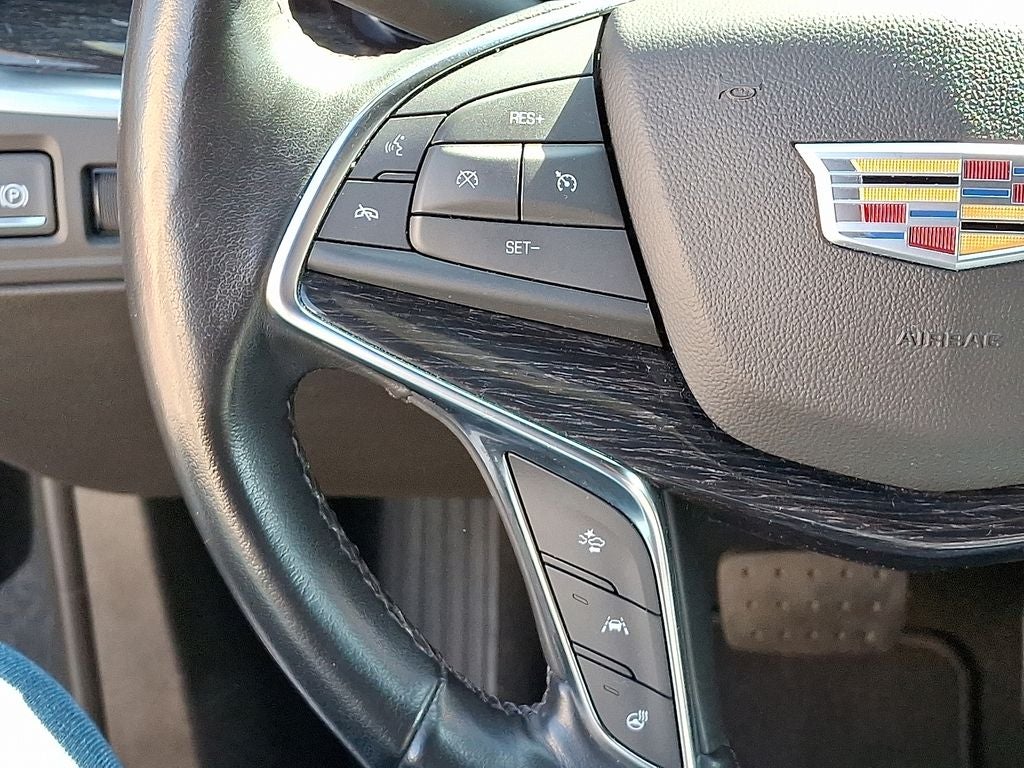 2022 Cadillac XT5 Premium Luxury