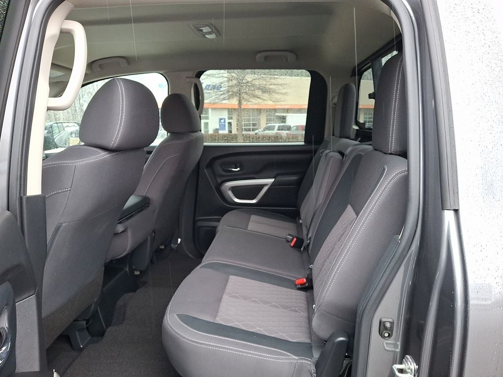 2024 Nissan Titan SV