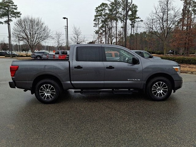 2024 Nissan Titan SV