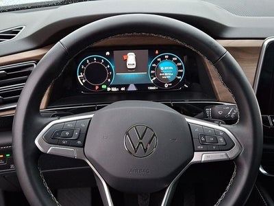 2025 Volkswagen Atlas 2.0T SE w/Technology
