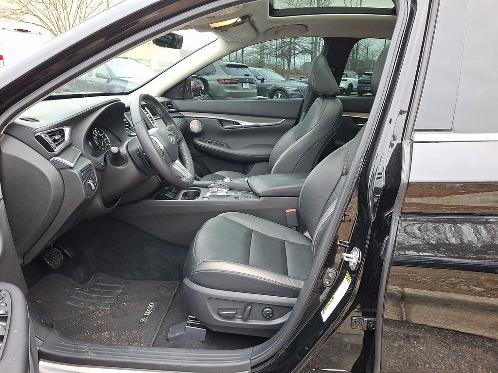 2023 INFINITI QX50 LUXE FWD