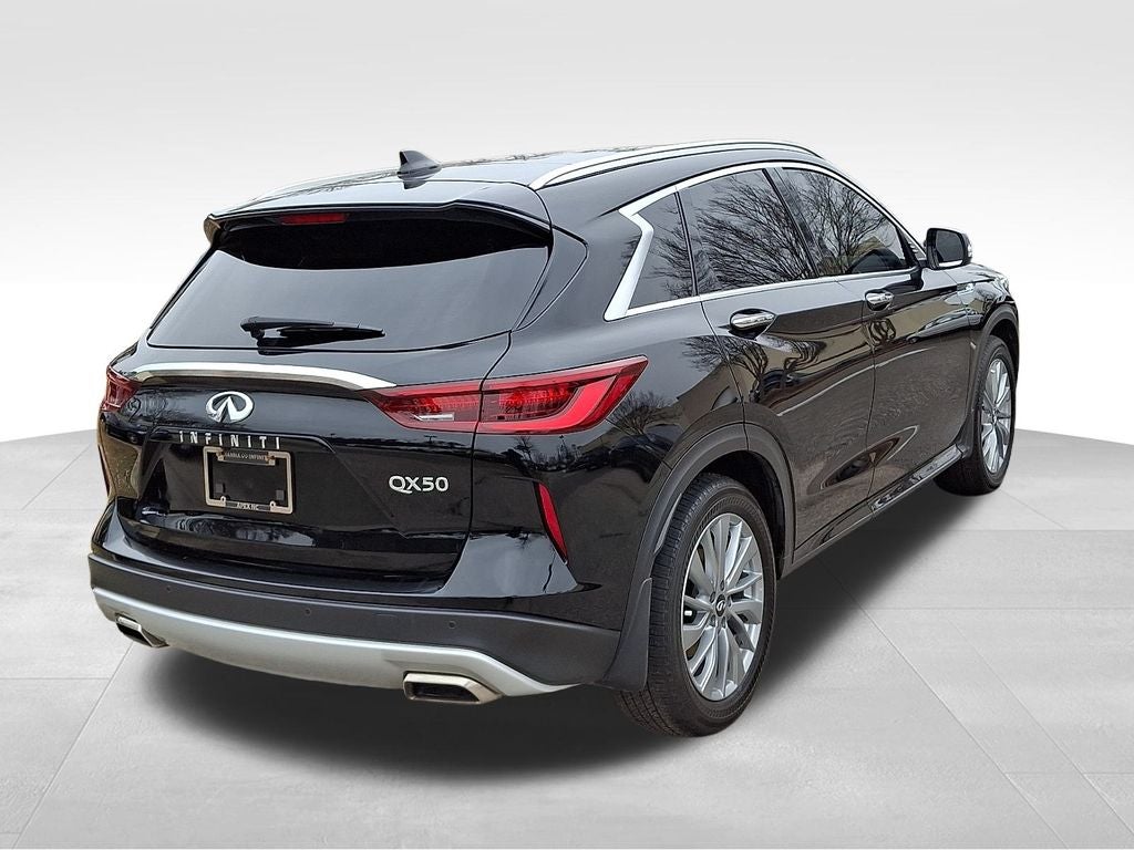 2023 INFINITI QX50 LUXE FWD