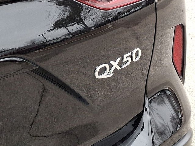 2023 INFINITI QX50 LUXE FWD