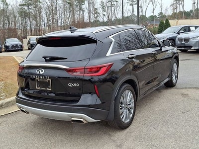 2023 INFINITI QX50 LUXE FWD