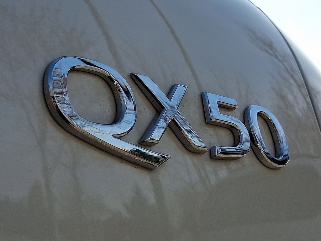 2022 INFINITI QX50 LUXE FWD