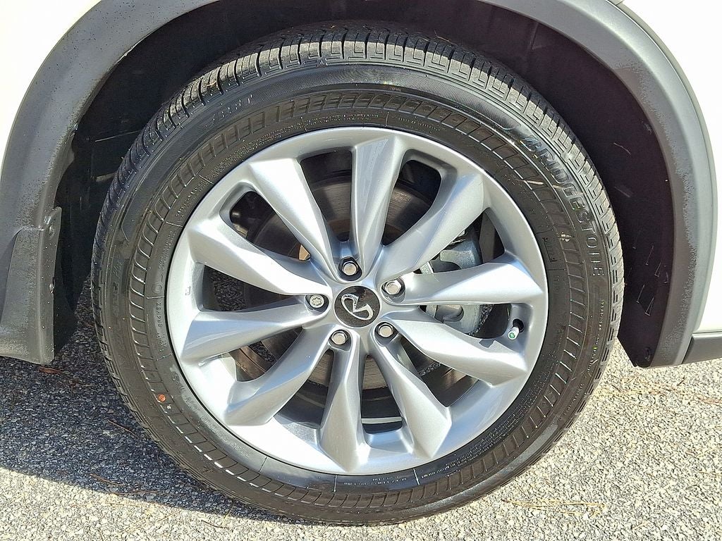 2022 INFINITI QX50 LUXE FWD