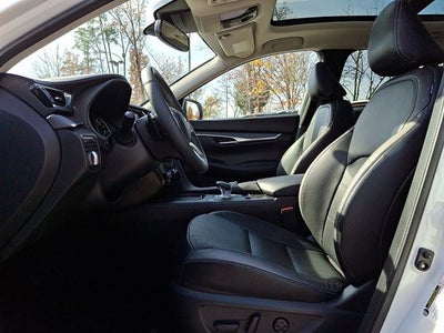 2022 INFINITI QX50 LUXE FWD