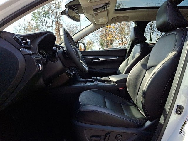 2022 INFINITI QX50 LUXE FWD