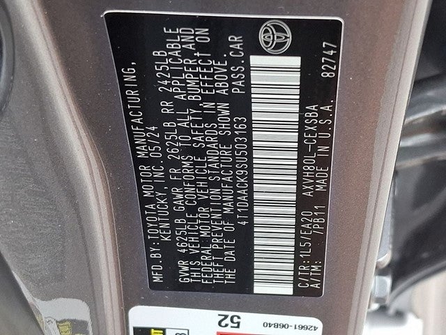 2025 Toyota Camry SE