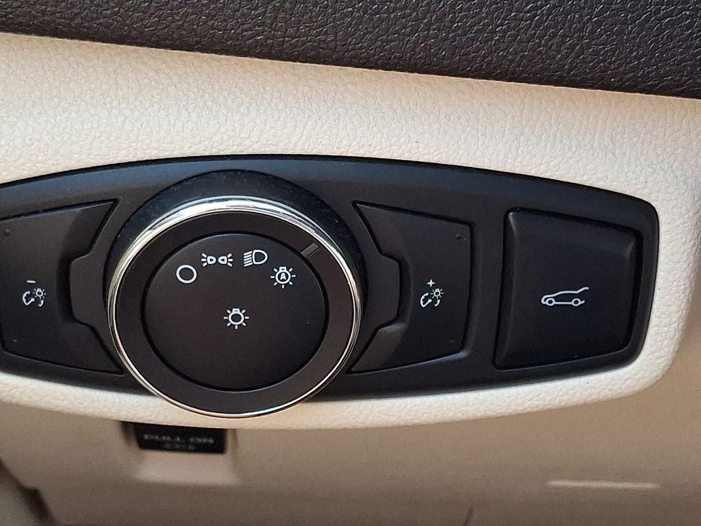 2015 Lincoln MKC Base
