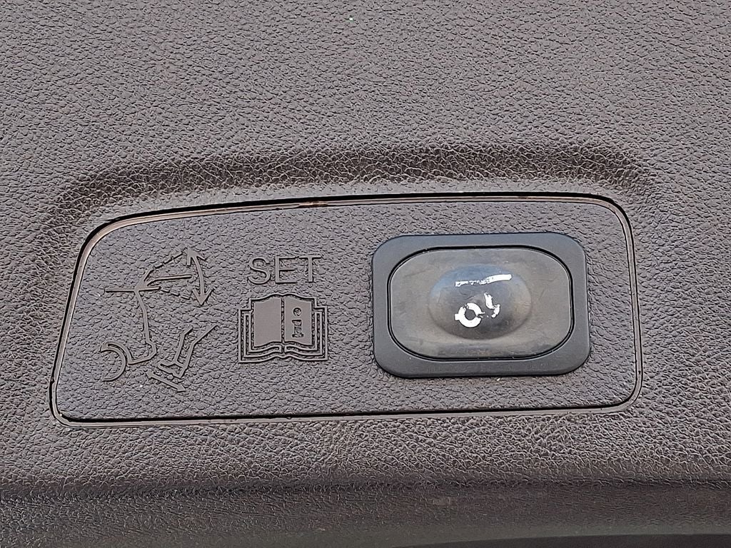 2015 Lincoln MKC Base