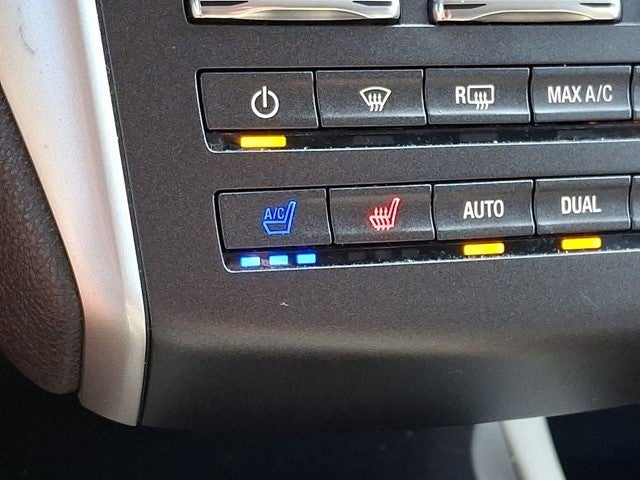2015 Lincoln MKC Base