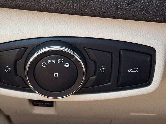 2015 Lincoln MKC Base