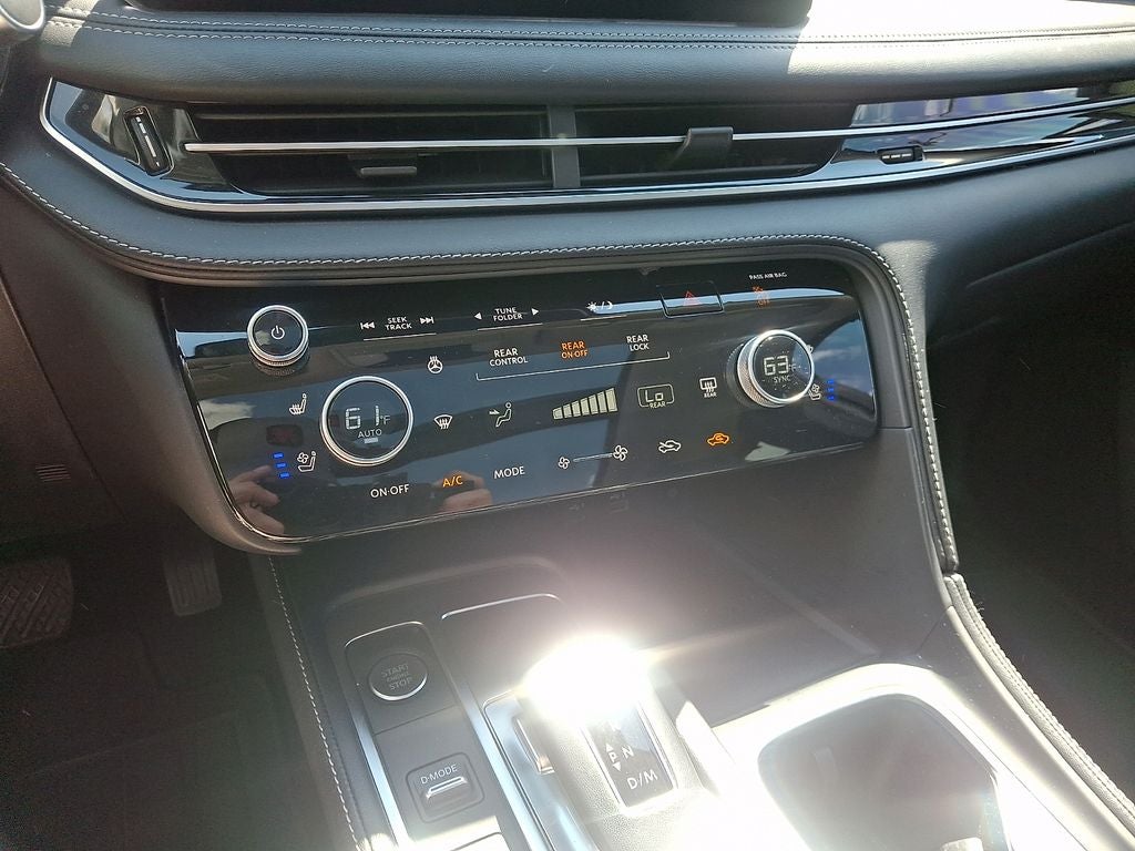 2023 INFINITI QX60 LUXE FWD
