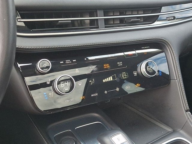 2023 INFINITI QX60 LUXE AWD