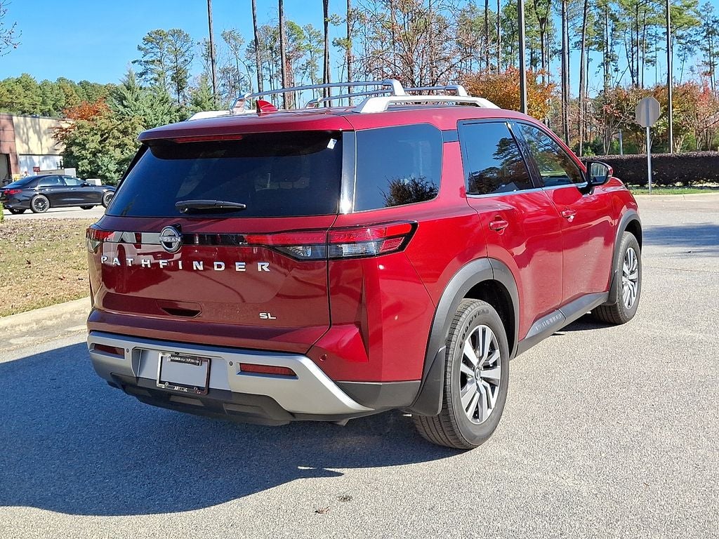 2022 Nissan Pathfinder SL