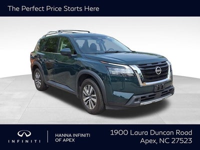 2024 Nissan Pathfinder SL