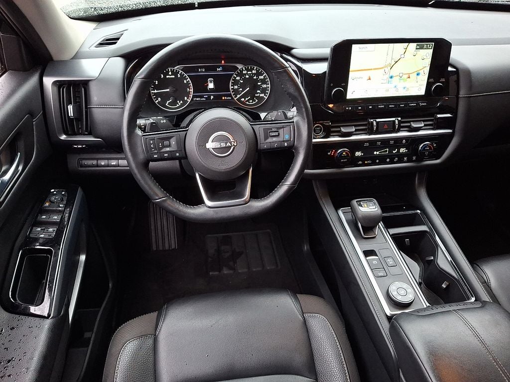 2023 Nissan Pathfinder SL