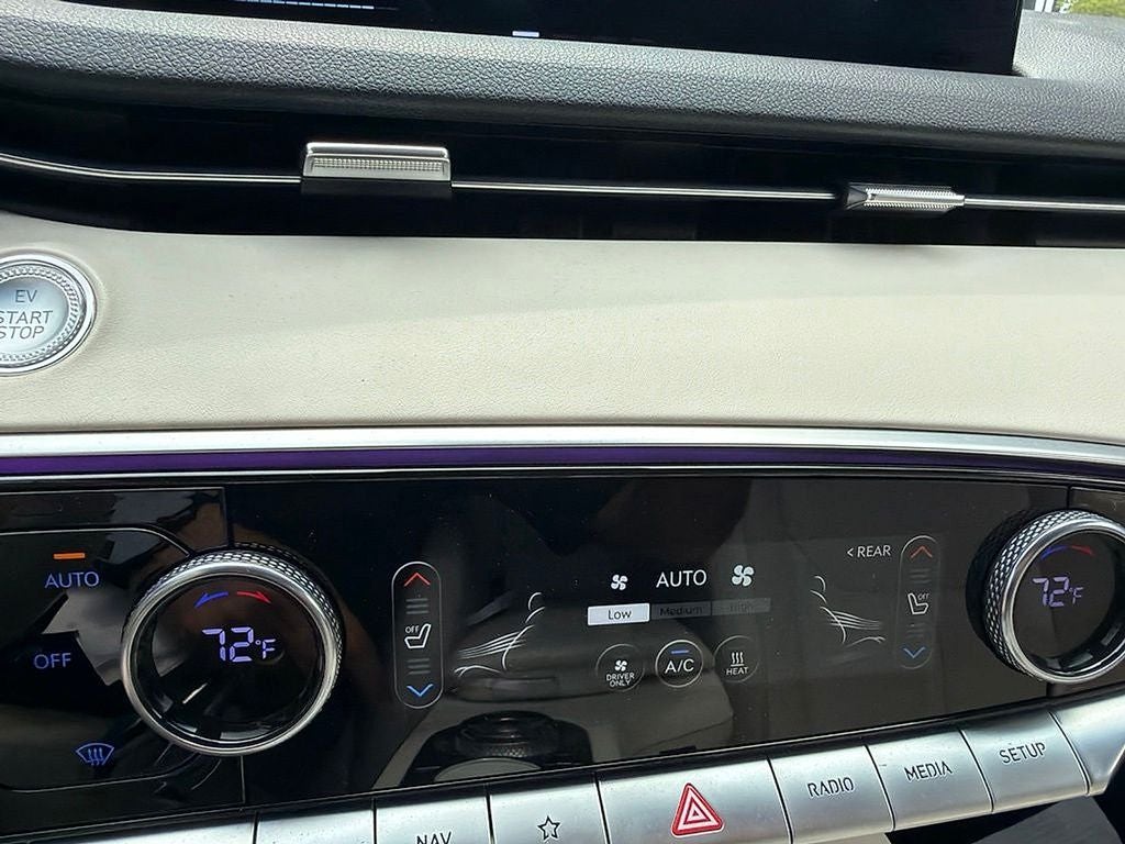 2023 Genesis Electrified GV70 Advanced