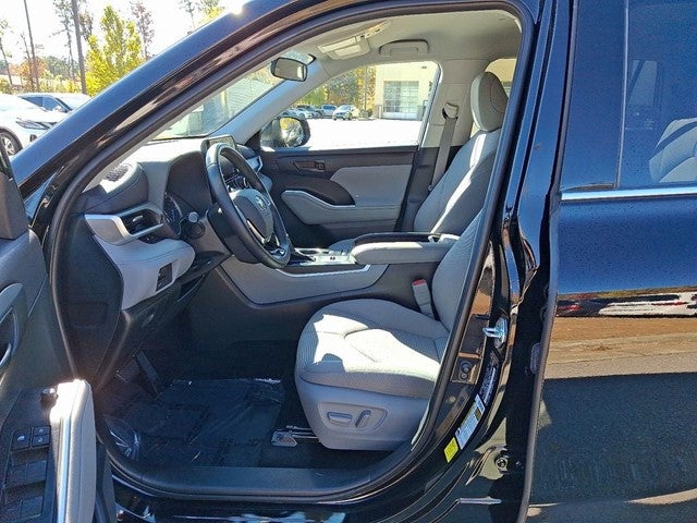 2021 Toyota Highlander Hybrid LE