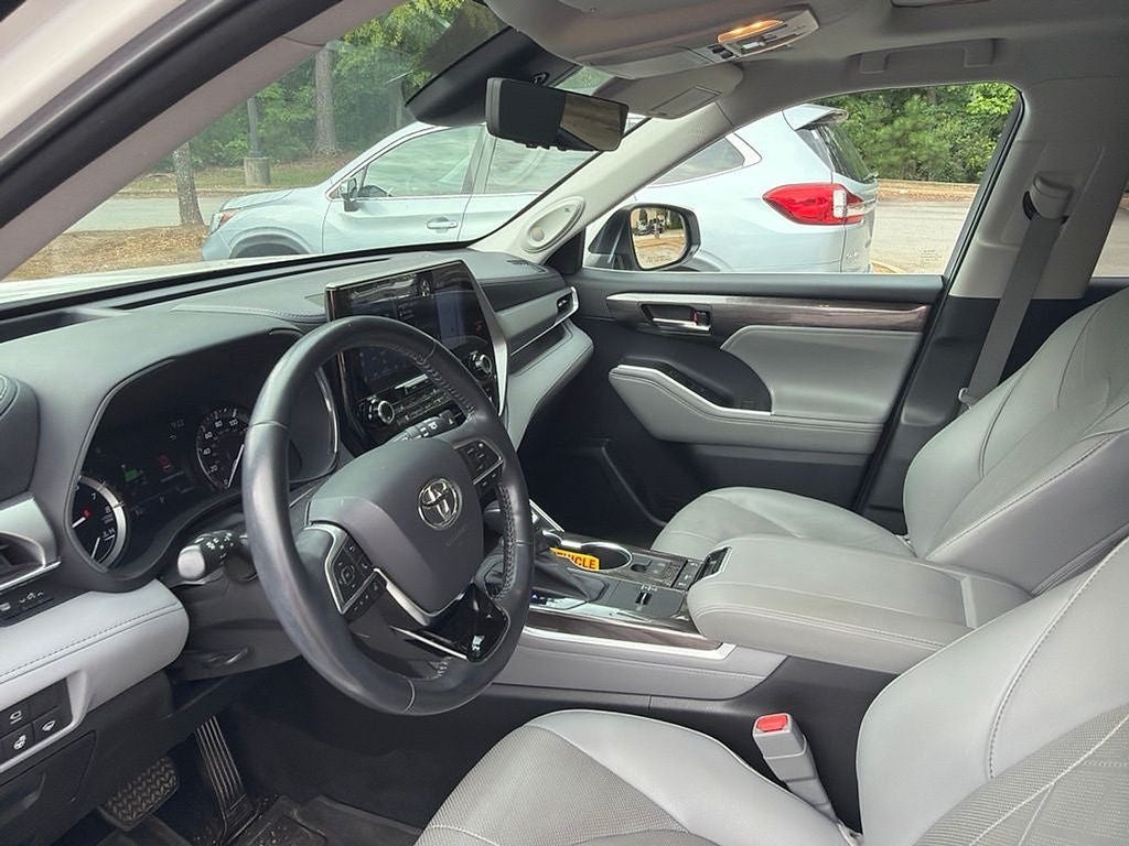 2021 Toyota Highlander Platinum