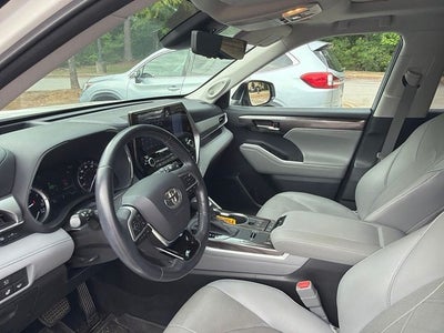 2021 Toyota Highlander Platinum