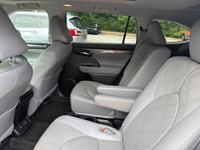 2021 Toyota Highlander Platinum