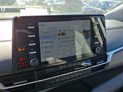 2024 Toyota Sienna XLE 8 Passenger