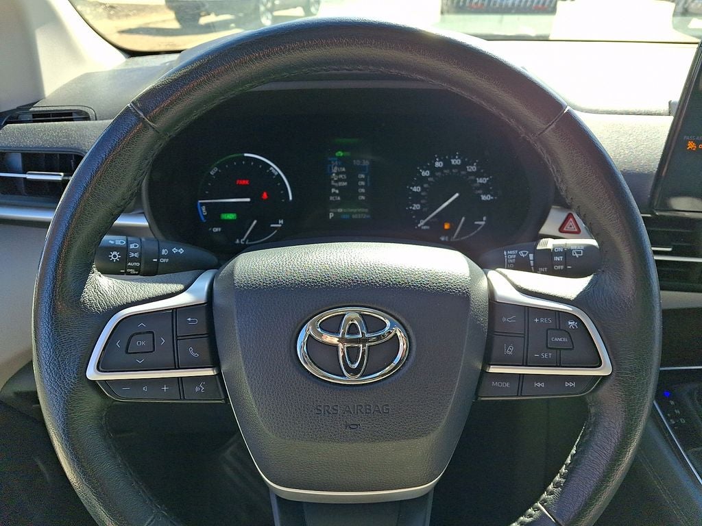 2024 Toyota Sienna XLE 8 Passenger