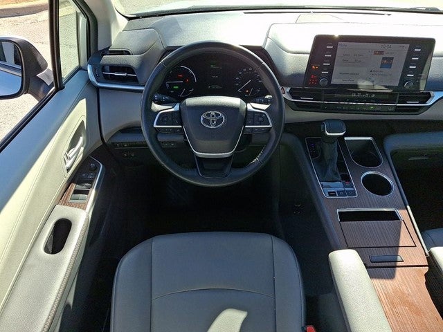 2024 Toyota Sienna XLE 8 Passenger